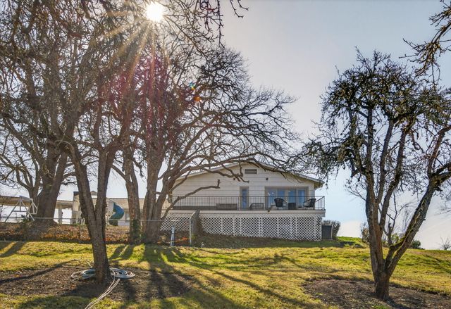 3320 N Foothill Road, Medford, OR 97504