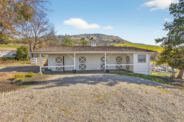 3320 N Foothill Road, Medford, OR 97504