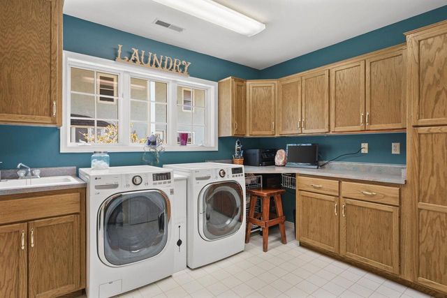 2414 County Road AB, Mcfarland, WI 53558