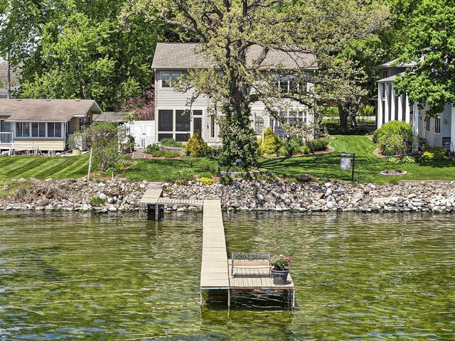 2414 County Road AB, Mcfarland, WI 53558