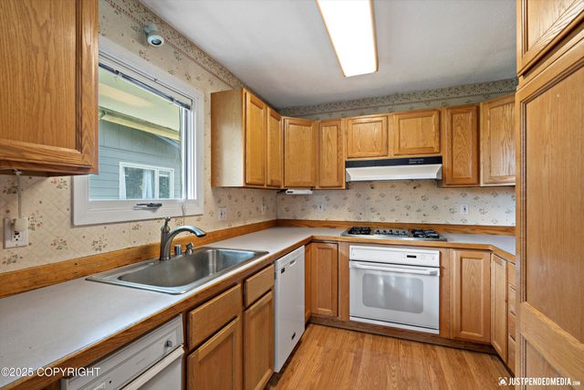 3201 E 43rd Avenue, Anchorage, AK 99508