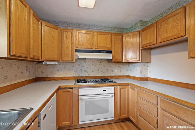 3201 E 43rd Avenue, Anchorage, AK 99508