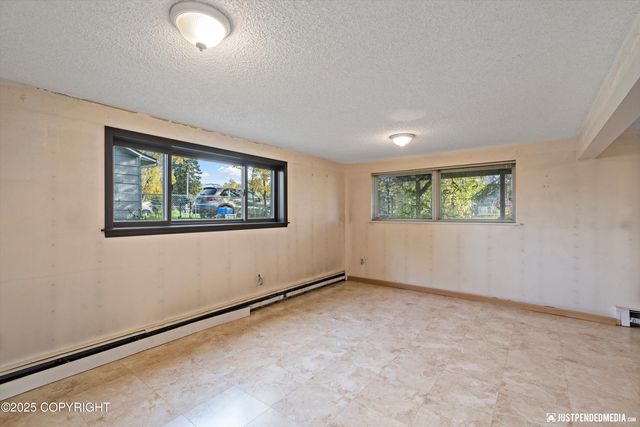 3201 E 43rd Avenue, Anchorage, AK 99508