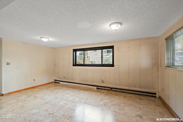 3201 E 43rd Avenue, Anchorage, AK 99508