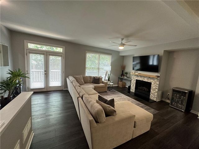 3135 Pittard Hill Point, Duluth, GA 30096