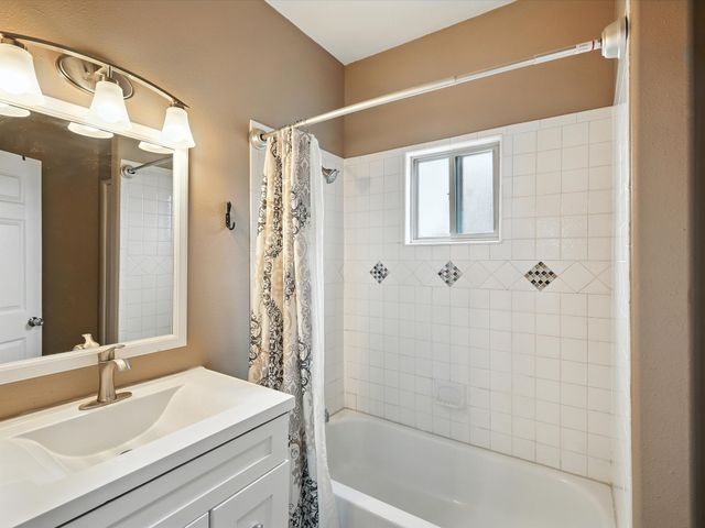 1508 Kachina Ridge, Santa Fe, NM 87507