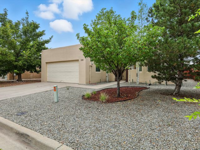 1508 Kachina Ridge, Santa Fe, NM 87507