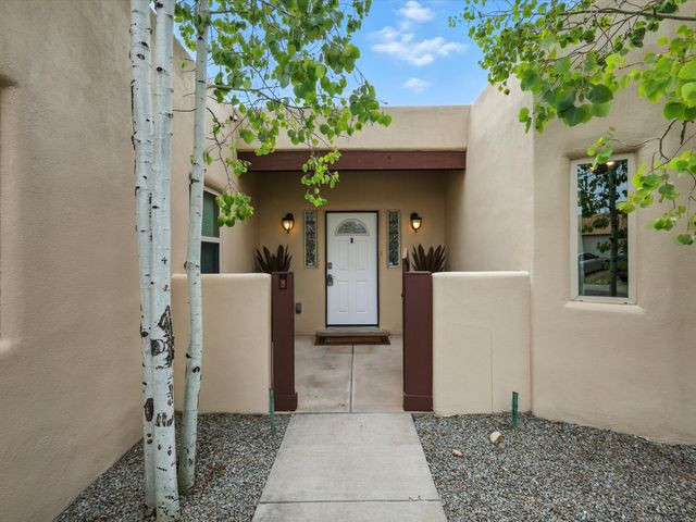 1508 Kachina Ridge, Santa Fe, NM 87507