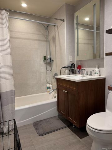 14438 35th Avenue 3B, Flushing, NY 11354