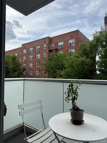 14438 35th Avenue 3B, Flushing, NY 11354