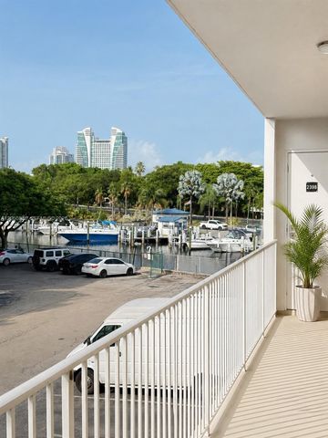 26 Diplomat Parkway 2398, Hallandale Beach, FL 33009