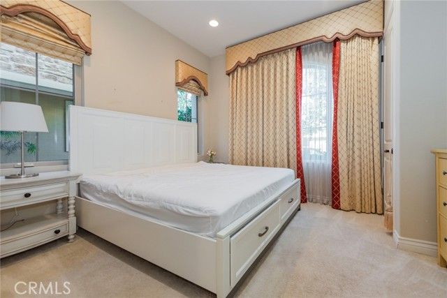 16 Spanish Moss, Irvine, CA 92602