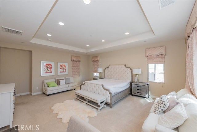 16 Spanish Moss, Irvine, CA 92602