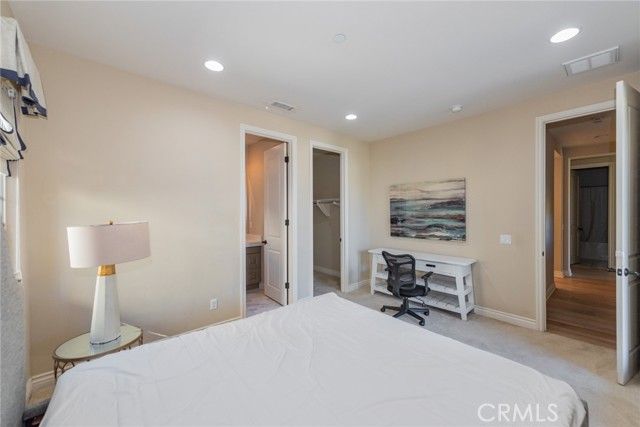 16 Spanish Moss, Irvine, CA 92602