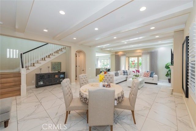 16 Spanish Moss, Irvine, CA 92602