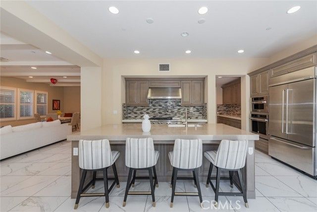 16 Spanish Moss, Irvine, CA 92602