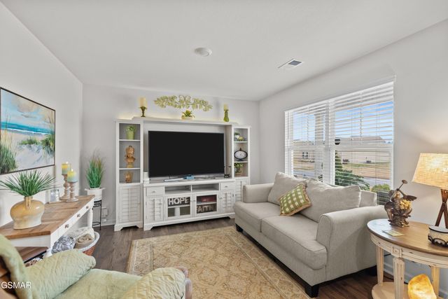 825 Green Meadow Dr, Talbott, TN 37877