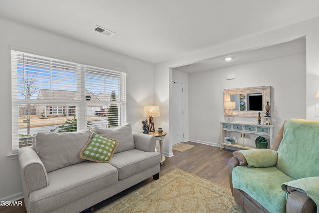 825 Green Meadow Dr, Talbott, TN 37877