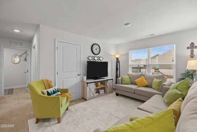 825 Green Meadow Dr, Talbott, TN 37877