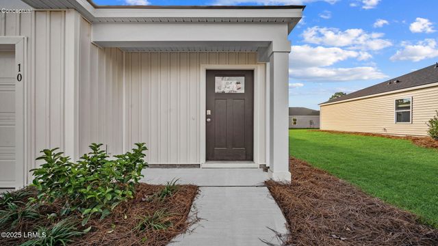 37 Bottom Board Court, Ridgeland, SC 29936