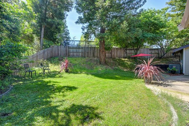 194 Briggs Ranch Dr, Folsom, CA 95630