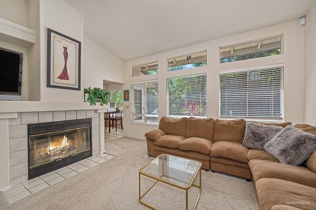 194 Briggs Ranch Dr, Folsom, CA 95630