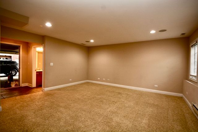 1904 Alta Vista Court, Naperville, IL 60563