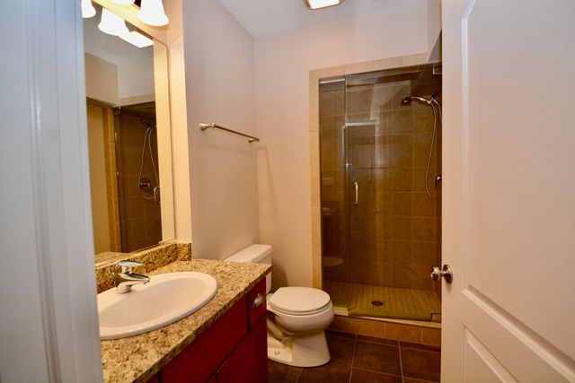 1904 Alta Vista Court, Naperville, IL 60563