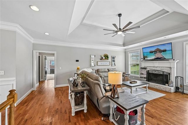 807 Kennedy Court, Loganville, GA 30052