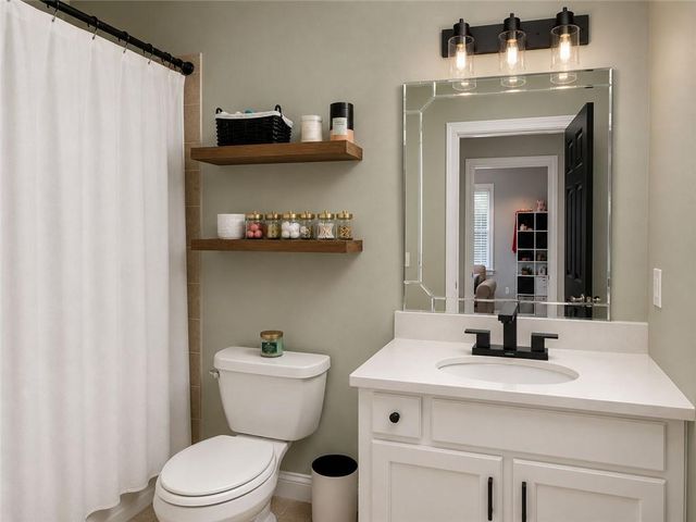 807 Kennedy Court, Loganville, GA 30052