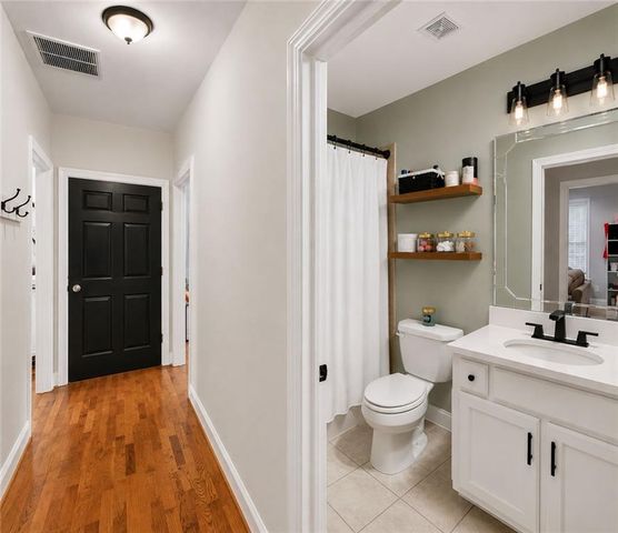 807 Kennedy Court, Loganville, GA 30052
