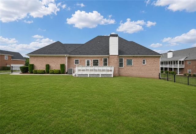 807 Kennedy Court, Loganville, GA 30052