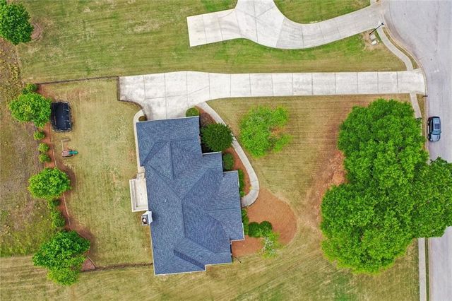 807 Kennedy Court, Loganville, GA 30052