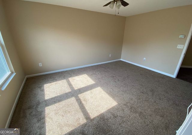 1677 Shire Village Drive, Sugar Hill, GA 30518