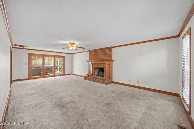 112 Knight Drive, Winterville, NC 28590