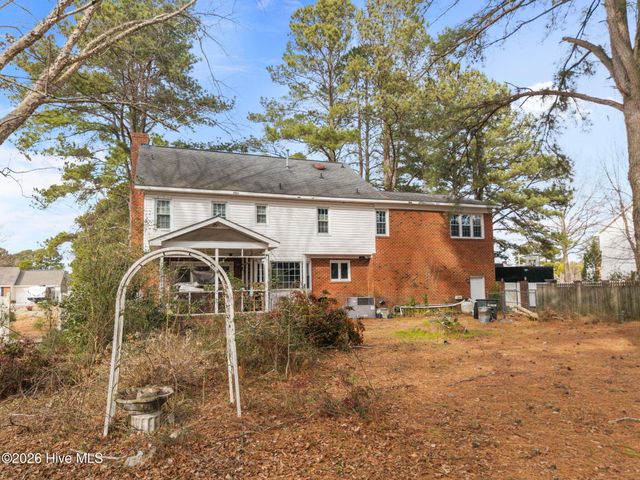 112 Knight Drive, Winterville, NC 28590