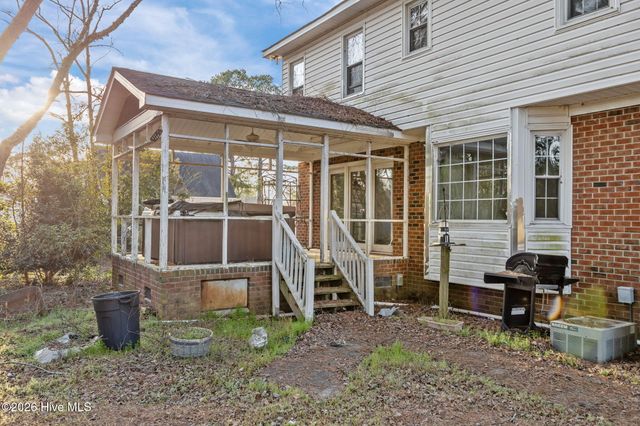 112 Knight Drive, Winterville, NC 28590