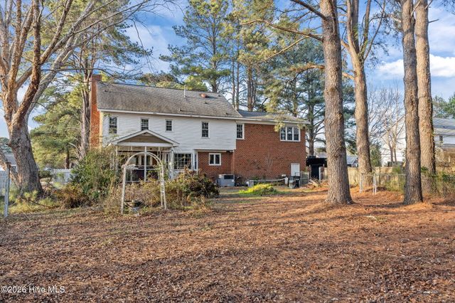 112 Knight Drive, Winterville, NC 28590