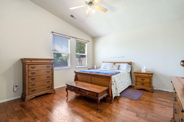 3451 Sun Mesa Street SW, Los Lunas, NM 87031