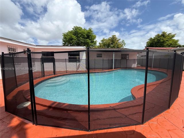 1220 SW 78th Ave, Miami, FL 33144