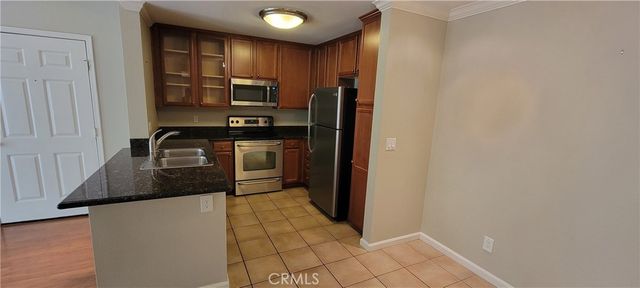 1015 La Terraza 304, Corona, CA 92879