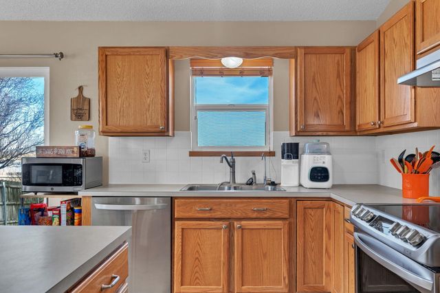 2218 W Schoolhouse, Haysville, KS 67060