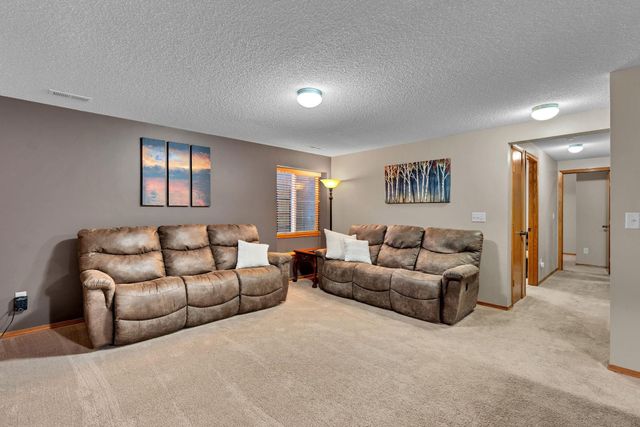 2218 W Schoolhouse, Haysville, KS 67060