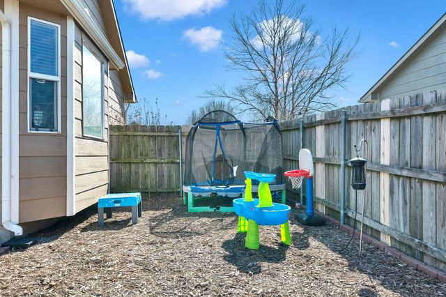 2218 W Schoolhouse, Haysville, KS 67060