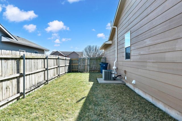 2218 W Schoolhouse, Haysville, KS 67060