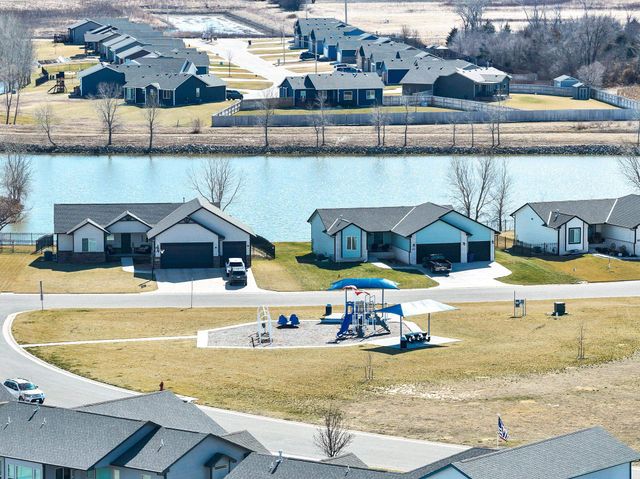 2218 W Schoolhouse, Haysville, KS 67060