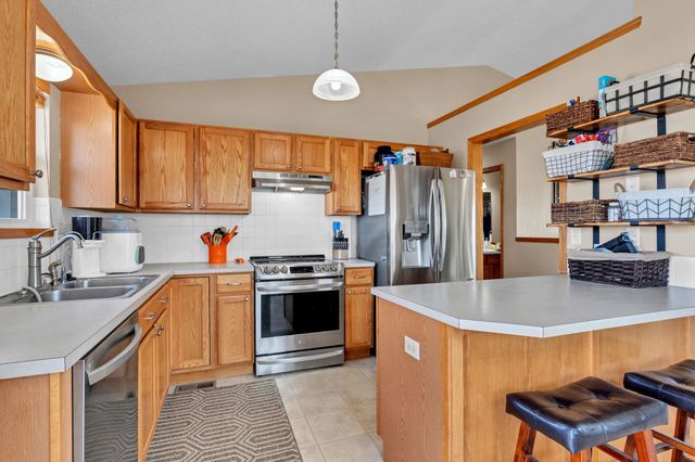 2218 W Schoolhouse, Haysville, KS 67060