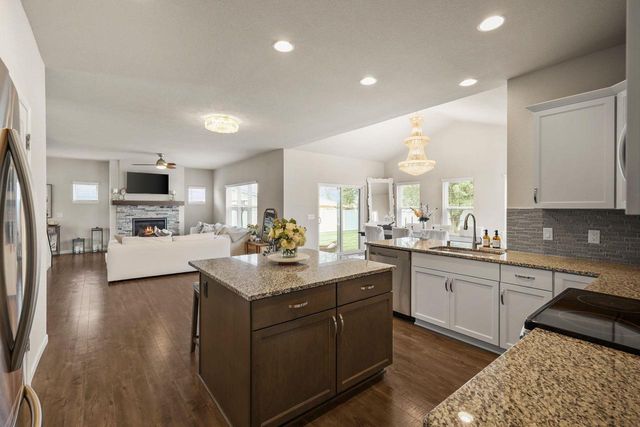803 Liliana Terrace, Oregon, WI 53575