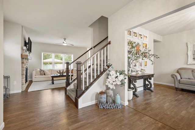 803 Liliana Terrace, Oregon, WI 53575