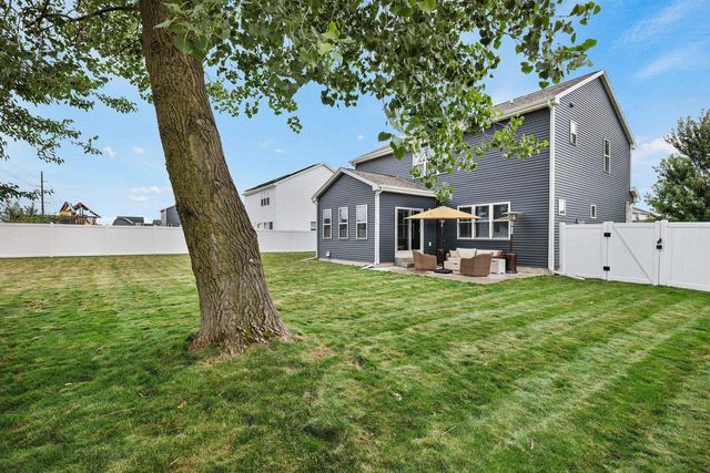 803 Liliana Terrace, Oregon, WI 53575